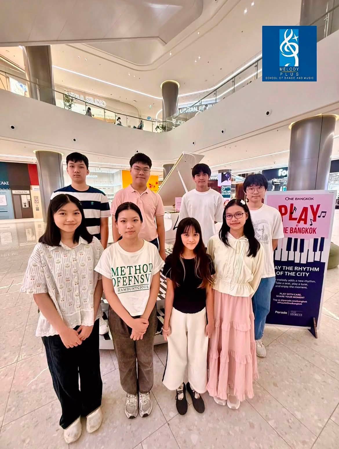 🎹✨ นักเรียน MelodyPlus ลูกศิษย์ครูตุ่น ออกไปแสดงเปียโนสาธารณะที่ตึก Empire Tower และ One Bangkok
